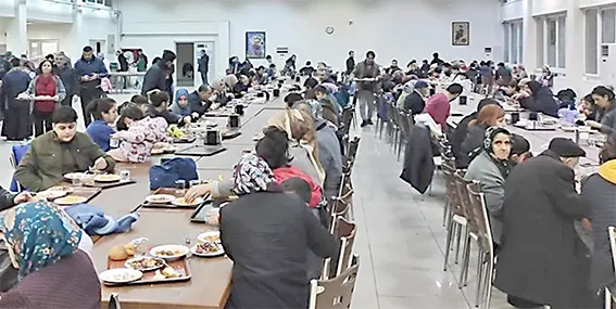 10 bin kişiye yemek ikramı