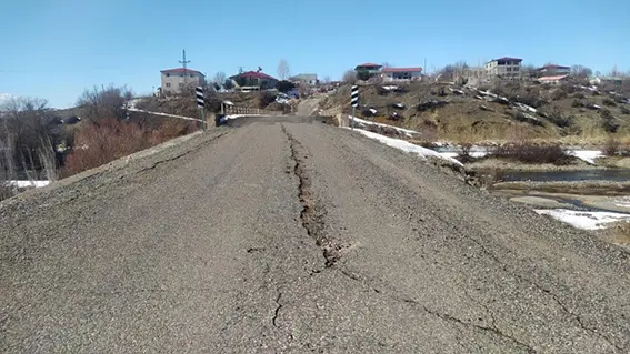 Obruklar dere yatağını kuruttu