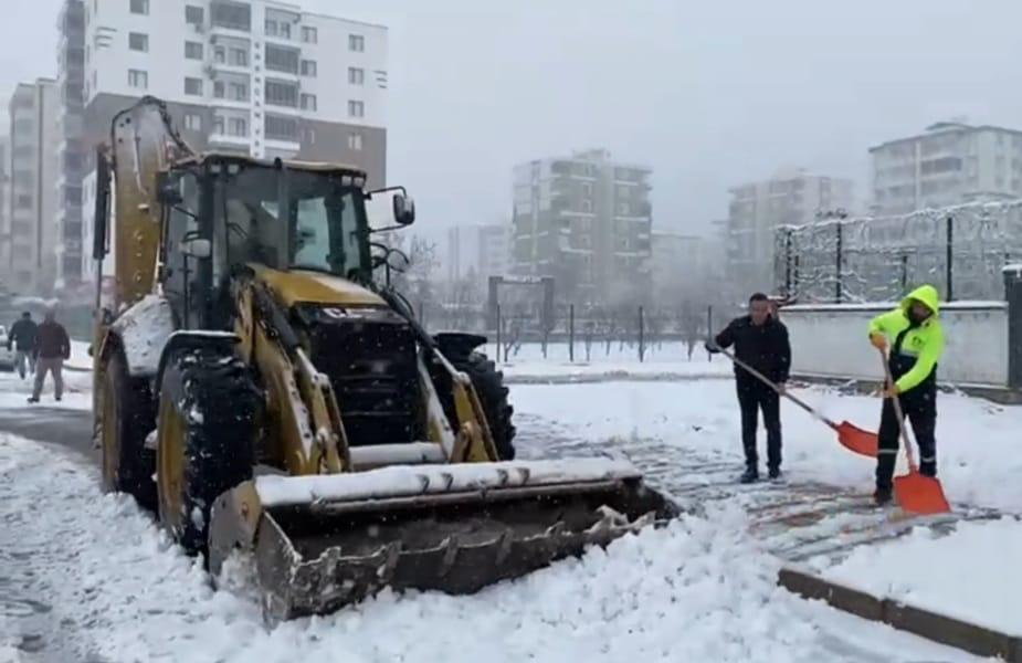 Yenişehir'de buzlanma seferberliği