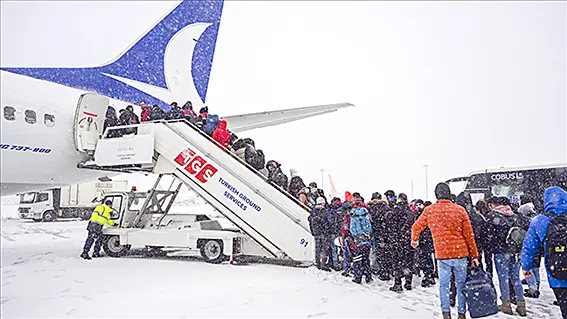 7 bin 300 kişi arama kurtarma için deprem bölgesine gönderildi