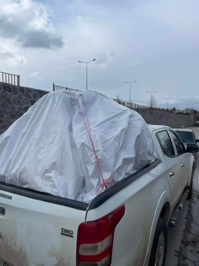 Yazarlardan deprem desteği