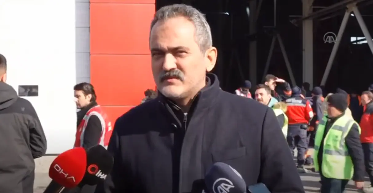 (Video) Depremden etkilenen öğrencileri izleme grubu oluşturuldu