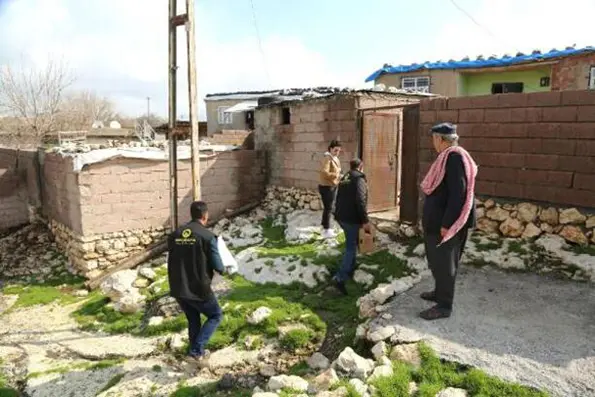 İhtiyaç sahiplerine gıda kolisi