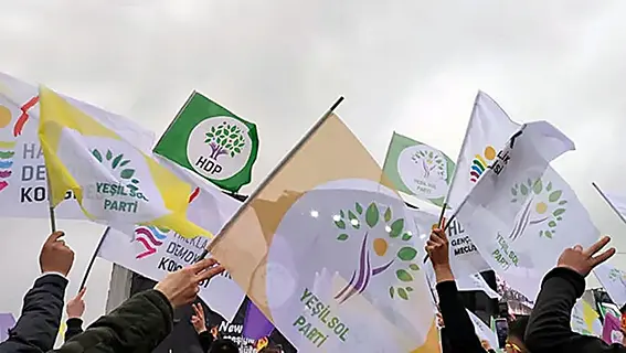 Yeşil Sol Parti 5 koldan sahada: 45 seçim gezisi, 60 miting