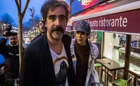 Gazeteci Deniz Yücel'e yakalama kararı