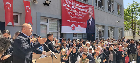 İçişleri Bakanı Soylu Gaziosmanpaşa'da kanaat önderleri ile buluştu