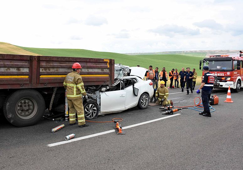 Kırıkkale'de trafik kazasında polis memuru hayatını kaybetti