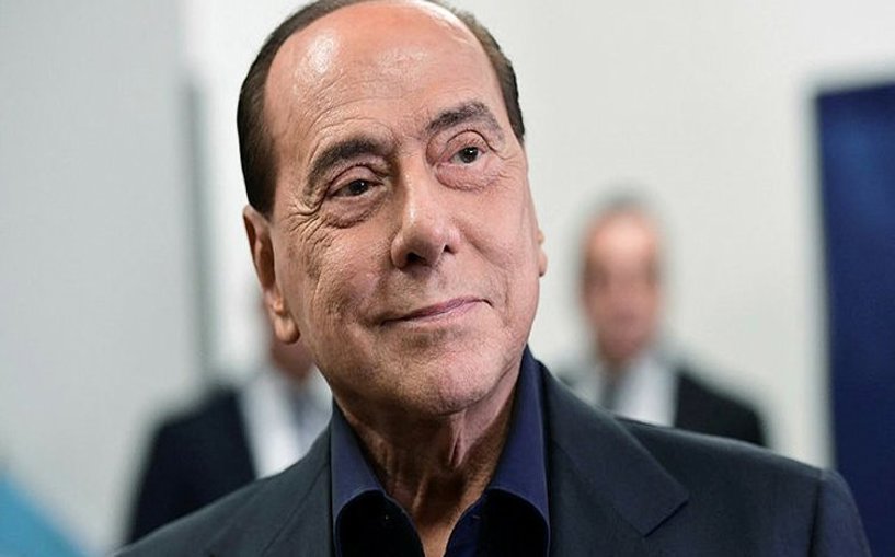 Silvio Berlusconi hayatını kaybetti