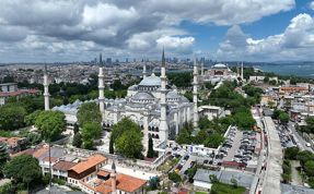 (Video) ‘Karşılıklı ezan okuma' geleneği devam ediyor