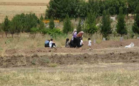 Arazi kavgasında ölen 9 kişi defnedildi