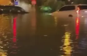 İzmir’de sel felaketi! Trafik kilitlendi