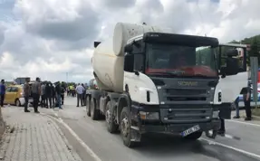 Samsun'da beton mikseri ile taksi çarpıştı, 5 kişi yaralandı