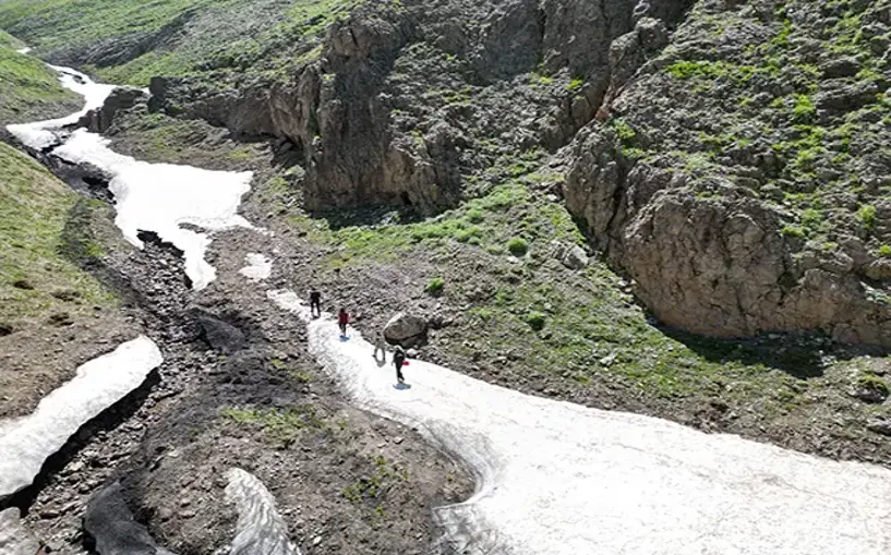 Aşı içir karlı yollar aşılıyor