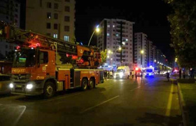 Diyarbakır'da feci kaza! 2 araç markete daldı: 1 ölü, 6 yaralı