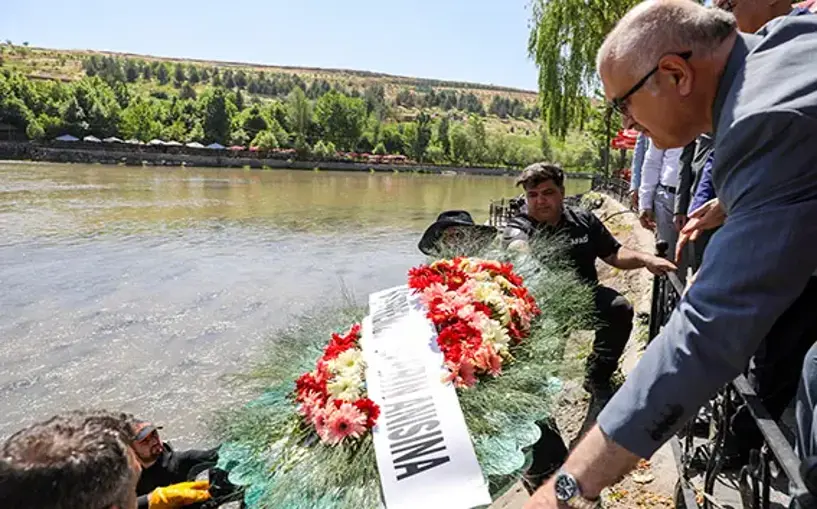 Dicle Nehri’nde temizlik atağı