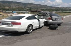 (Video) Tokat'ta çarptığı aracı metrelerce sürükledi :1ölü