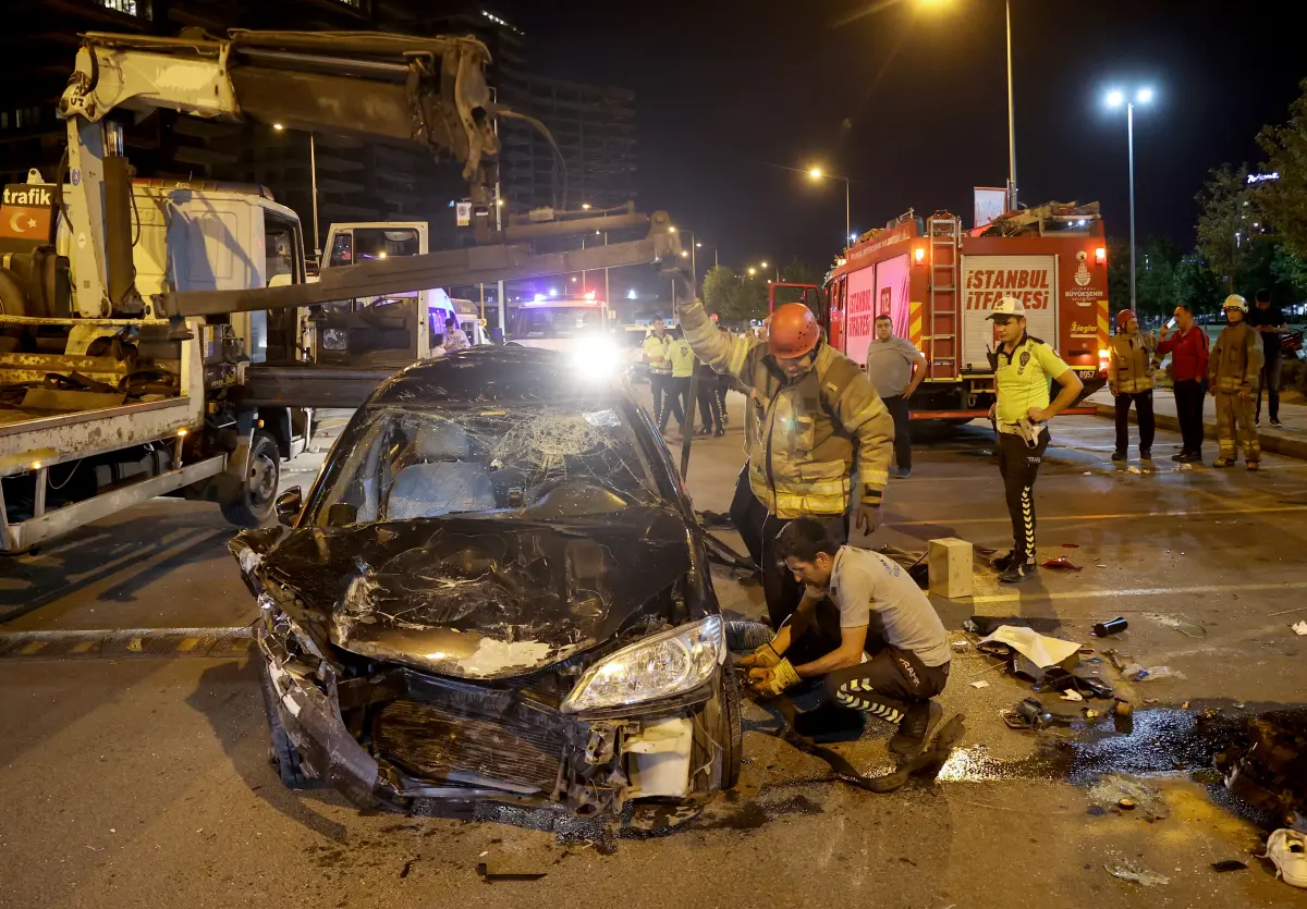 Bakırköy’deki trafik kazasında 4 kişi yaralandı