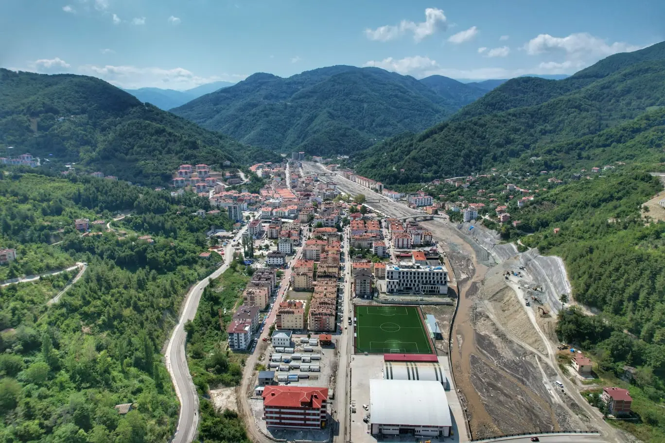 Kastamonu'da selde zarar gören spor tesislerinin yapımı tamamlandı