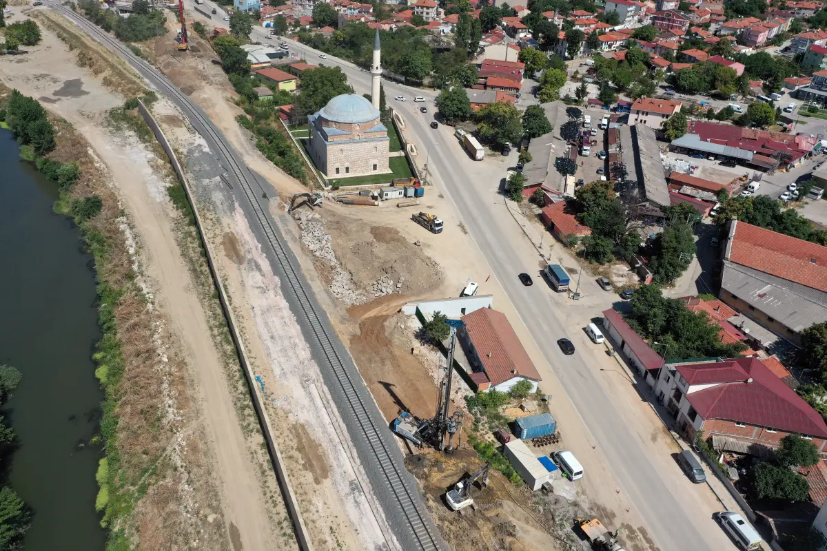 Halkalı-Kapıkule Demir Yolu Projesi'nin ilk etabındaki çalışmalar sürüyor