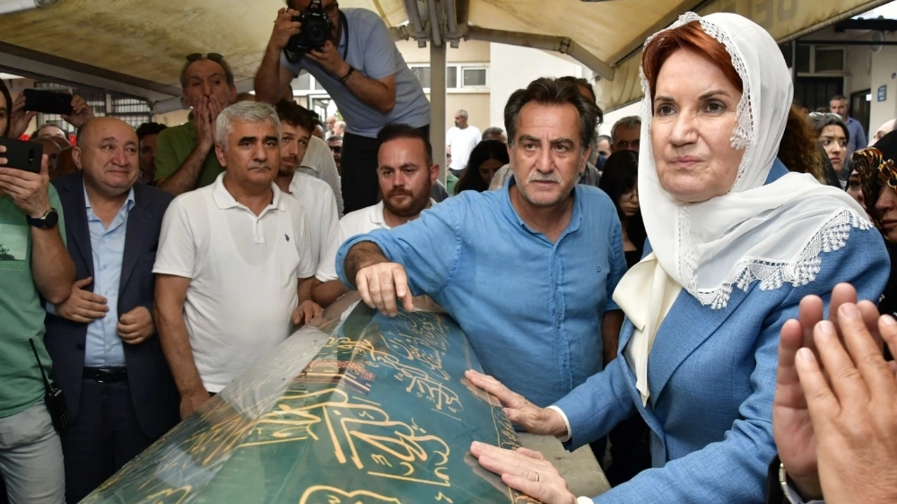 Akşener, İYİ Partili Şanbaz Yıldız'ın cenazesine katıldı