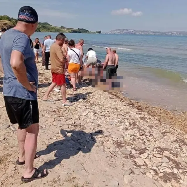 İtalya'da Müslüman kadınların tesettür mayosuyla denize girmesine izin verilmedi