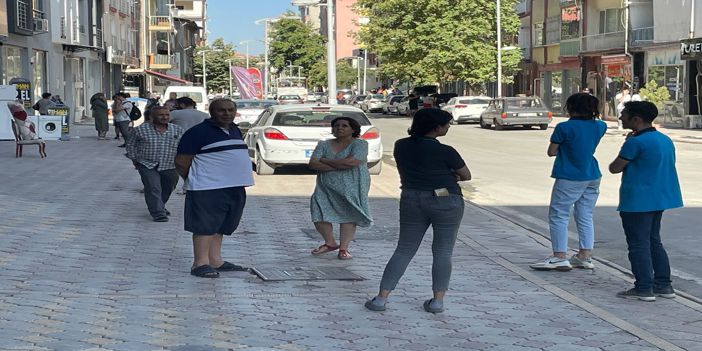 Malatya'da bir dakika arayla 4,8 ve 4,5 büyüklüğünde iki deprem meydana geldi