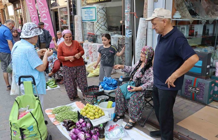 Bu pazar Miryakefalon  Şavasından bu yana kuruluyor