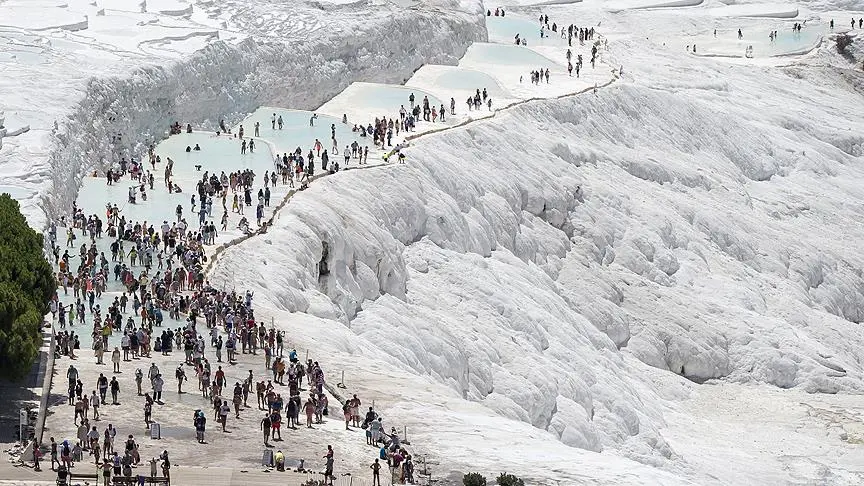 Pamukkale turist sayısında rekor kırdı