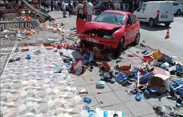 Başkent’teki kazada otomobilin güvenlik kamerası görüntüleri ortaya çıktı