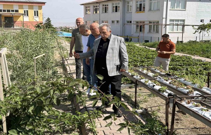 Talas’ta Deneme Bahçeleri Model Oluyor