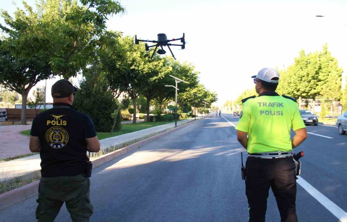 (Video) Elazığ’da dron destekli trafik denetimi