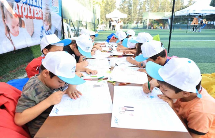 Sultangazi Belediyesi’nin ‘Bilim Firarda’ projesi 4’üncü yılında