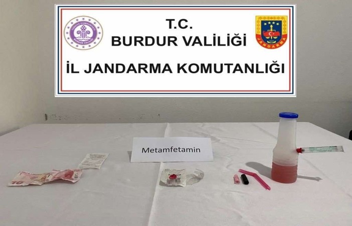 Burdur’da durdurulan otomobilden uyuşturucu çıktı