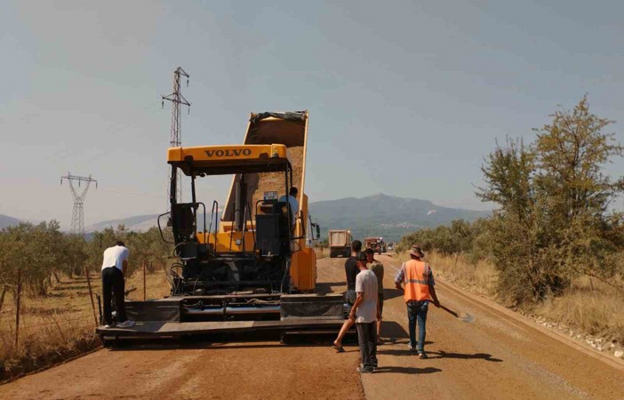 Muhtarlardan Büyükşehir Belediyesine yol teşekkürü