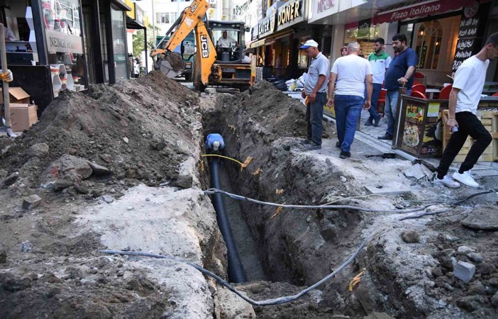 Başkan Başdeğirmen esnafın taleplerini yerine getiriyor