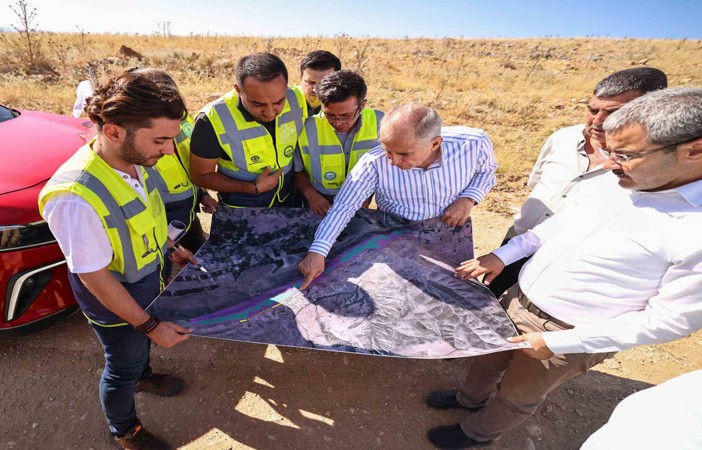 Ege’nin en büyük güneş enerji santrali için adımlar atıldı