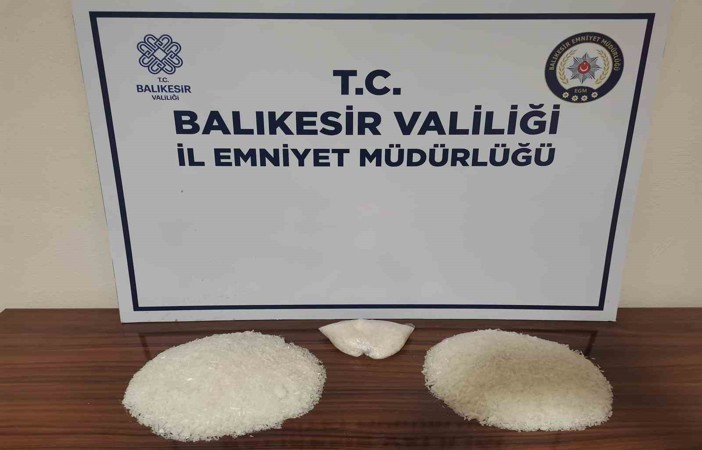 Gönen’de durdurulan araçtan 2 kilo uyuşturucu çıktı