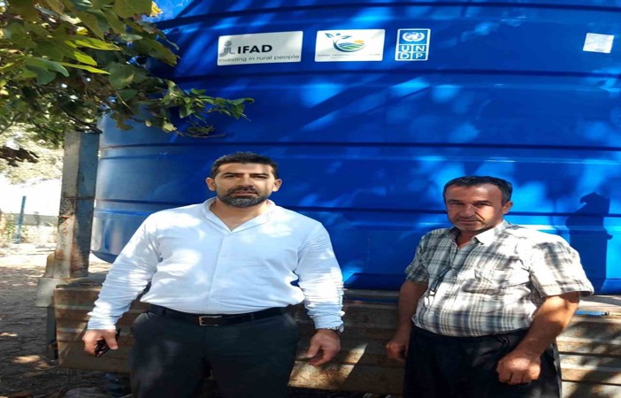 Kırsala hayvanlar için su tankı desteği