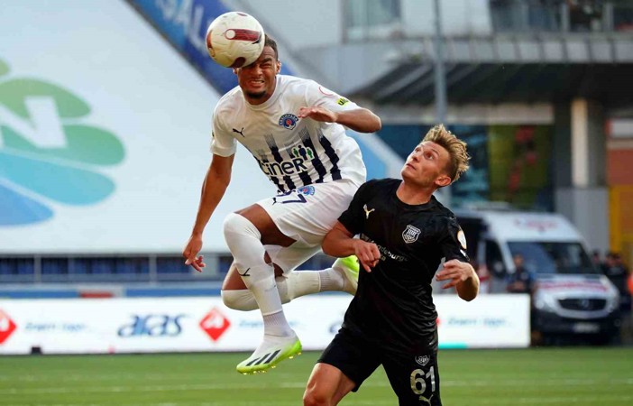 Trendyol Süper Lig: Kasımpaşa: 0 - Pendikspor: 0 (Maç devam ediyor)