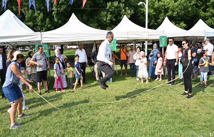 Eskimeyen oyunlar, sokağa taştı