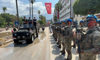 İskenderun’da bayram ilginç görüntülere sahne oldu