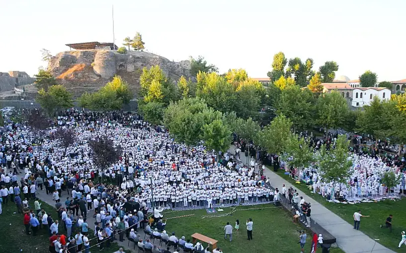 Hayat Namazla Güzeldir