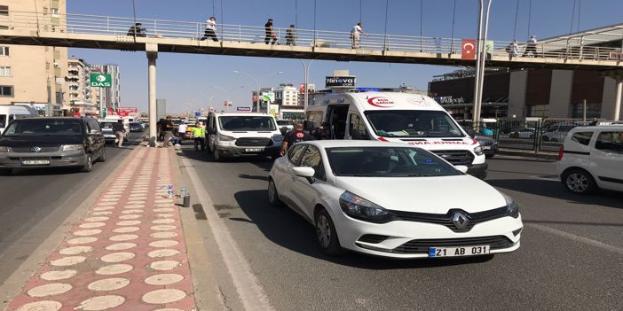 Diyarbakır'da zincirleme trafik kazası: 4 yaralı