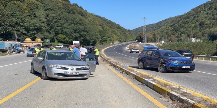 Düzce'de iki otomobilin çarpıştığı kazada 1 çocuk yaralandı