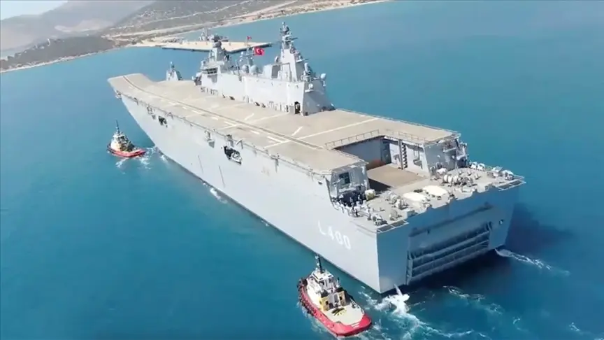 TCG Anadolu, Mersin'deki Taşucu Ağalar İskelesi'ne yanaştı