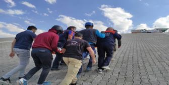 Kayseri'de yamaç paraşütü yaparken düşen 2 kadın yaralandı