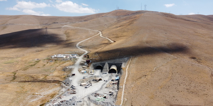 Van-Hakkari kara yolunda ulaşım Güzeldere Tüneli ile daha güvenli olacak