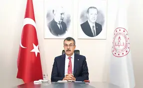 Bakan Tekin: Öğrencilerimizin sınıflarda cep telefonu kullanmalarını engelledik