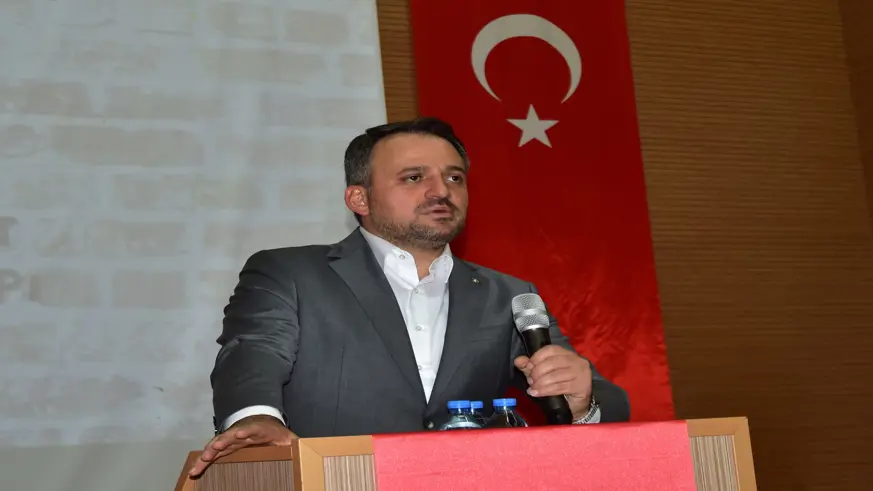 Bakan Yardımcısı Eminoğlu, Ahlat'ta TÜBİTAK Kampı'na katılan Diyarbakırlı öğrencilerle buluştu