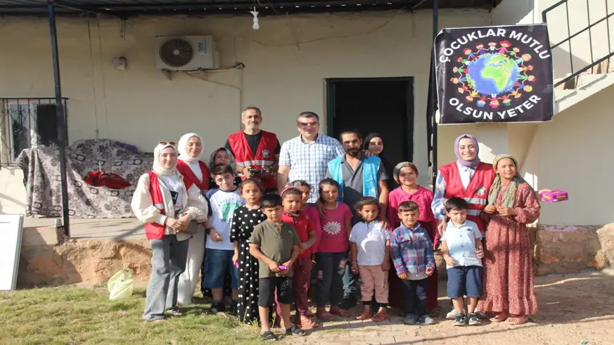 Çocukların yeni yuvası anneyi gözyaşlarına boğdu